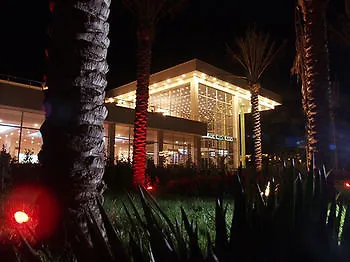 Vila Queen Mary 4*